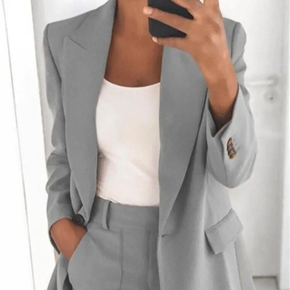 Lila - Tailleur femme ultra-stylé avec blazer moderne Gris