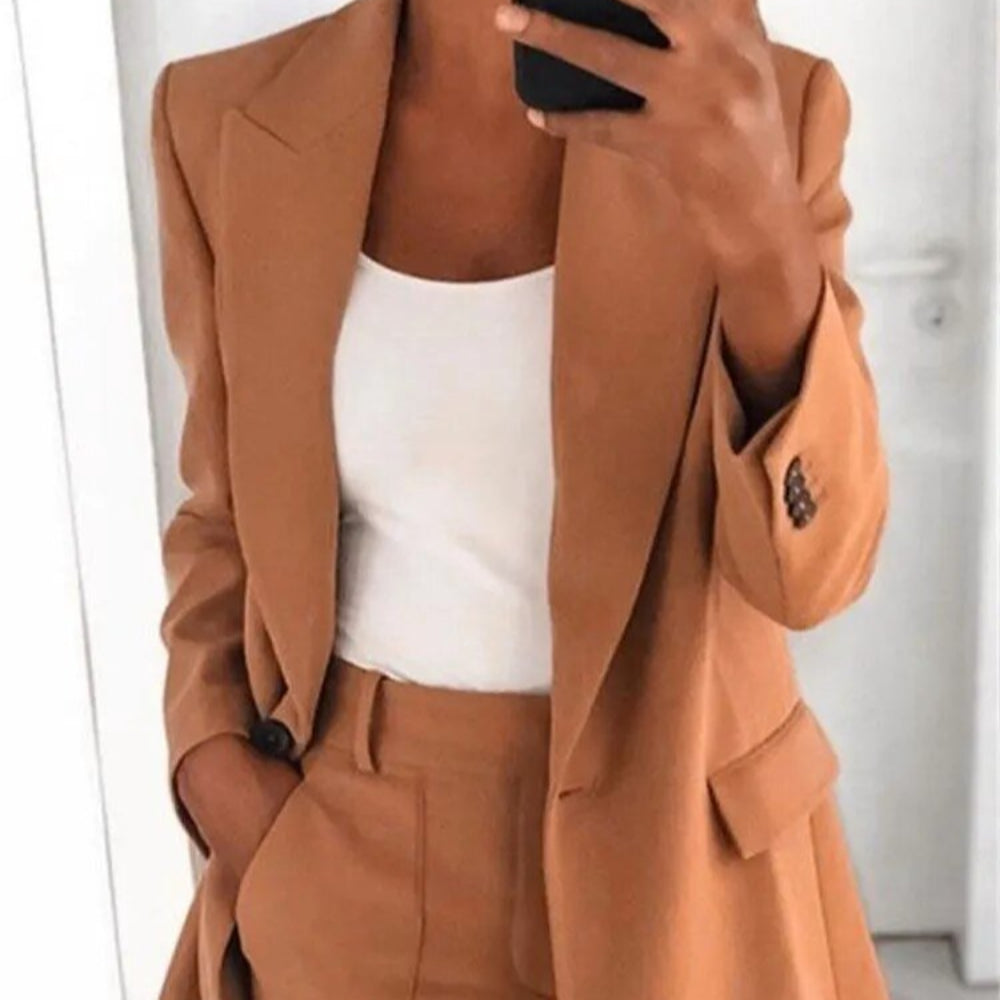 Lila - Tailleur femme ultra-stylé avec blazer moderne