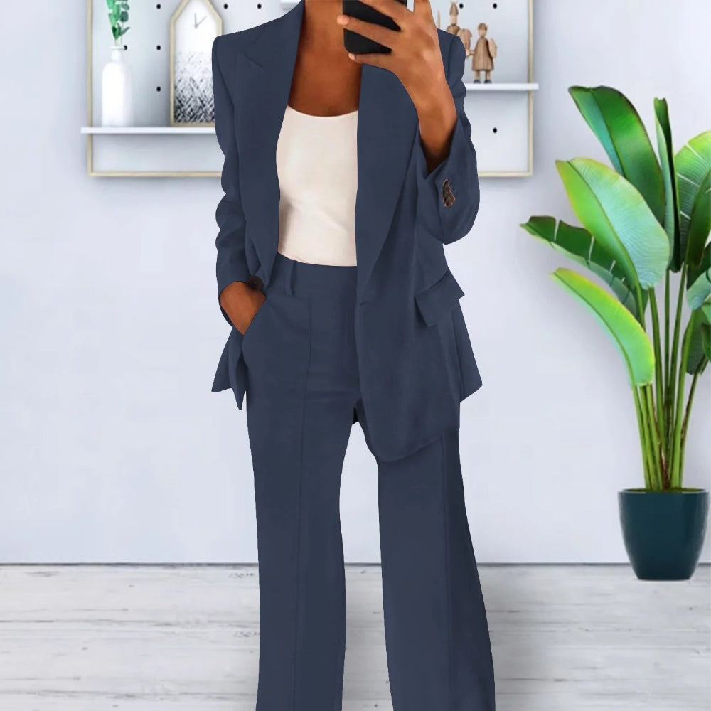 Lila - Tailleur femme ultra-stylé avec blazer moderne Bleu foncé